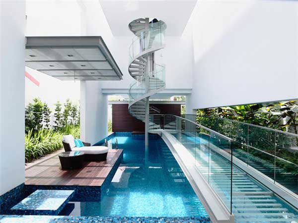 泳池上螺旋楼梯的别墅设计2
